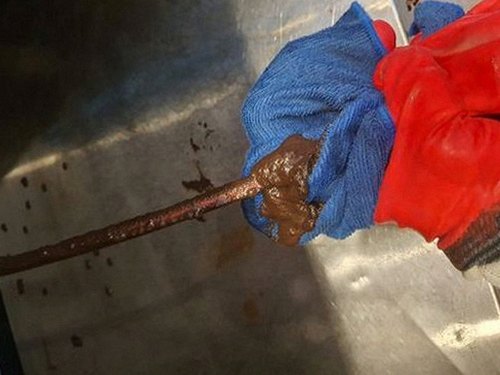 가회동 하수구막힘 배관 점검 장비를 확인하는 작업 장면